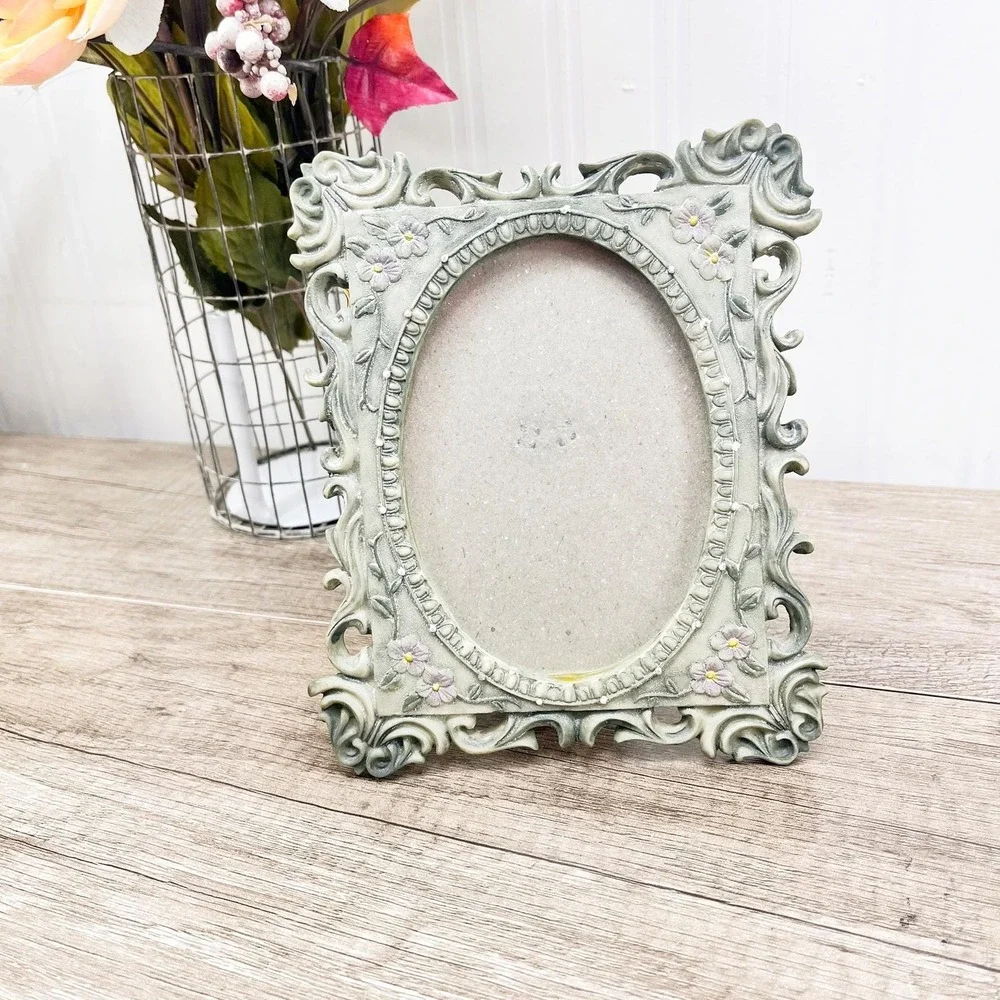 Vintage Decorative Picture Frame‎ 3 x 5 inches